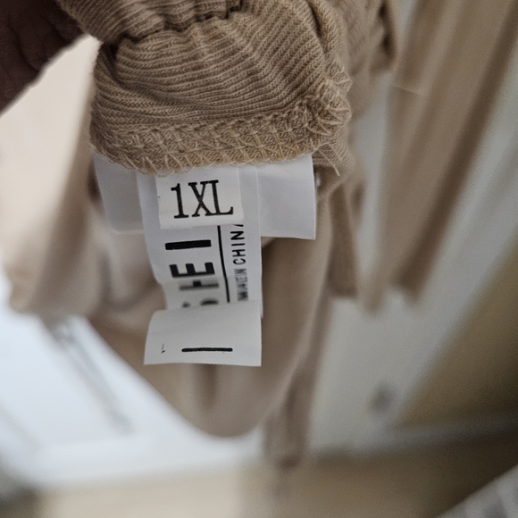 Womens Long Sleeve side drawstring shirt - Picture 2 of 2